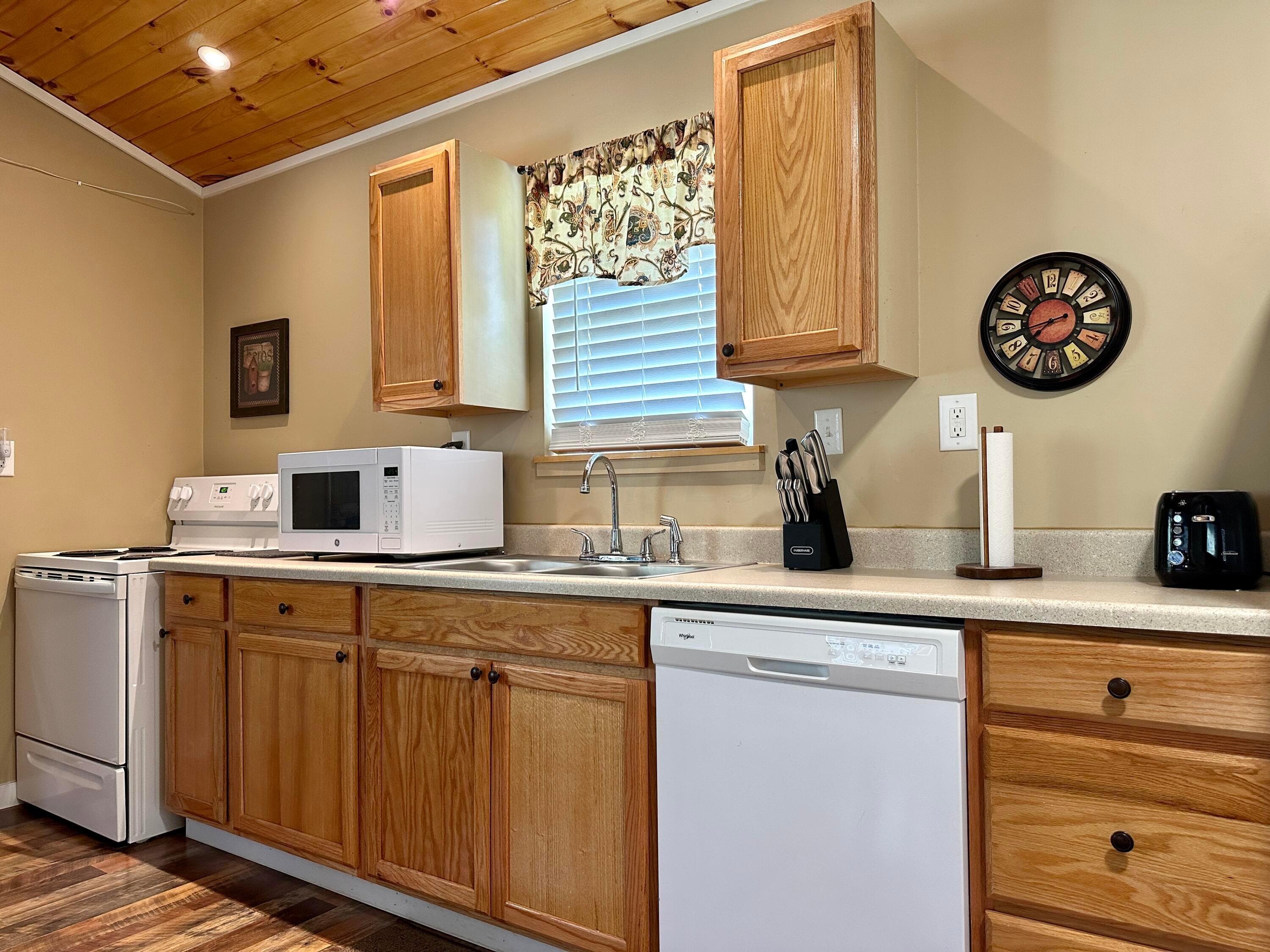 40230 Waggoner Road Pomeroy, OH 45769 - Photo 15 of 24 15. Kitchen1