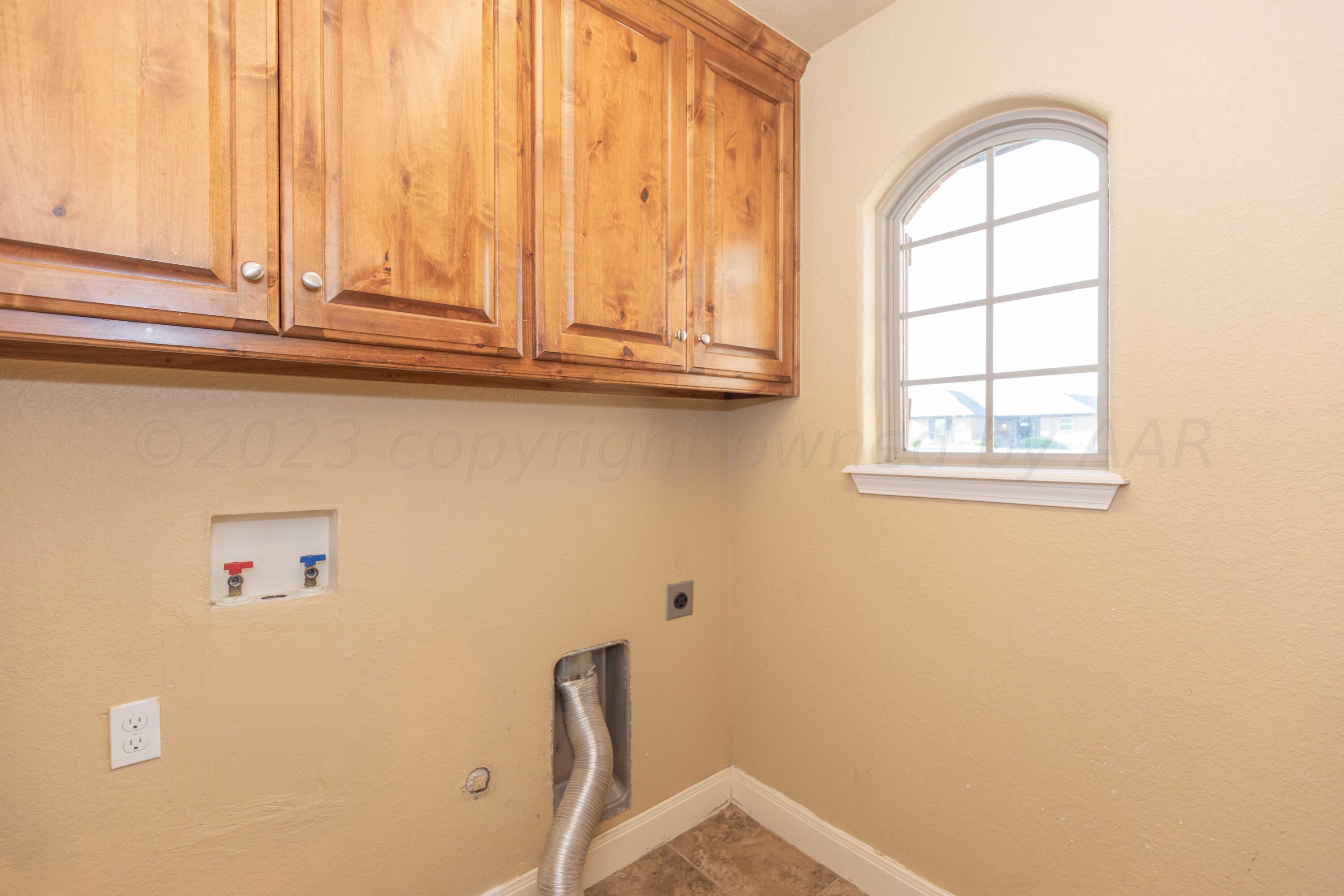 3904 Arden Road Amarillo, TX 79118 - Photo 41 of 45 a view of a window