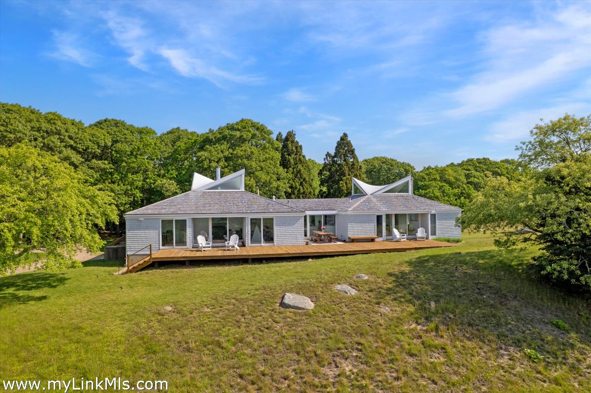 44 Cencelle Chilmark, MA 02535 - Photo 4 of 51