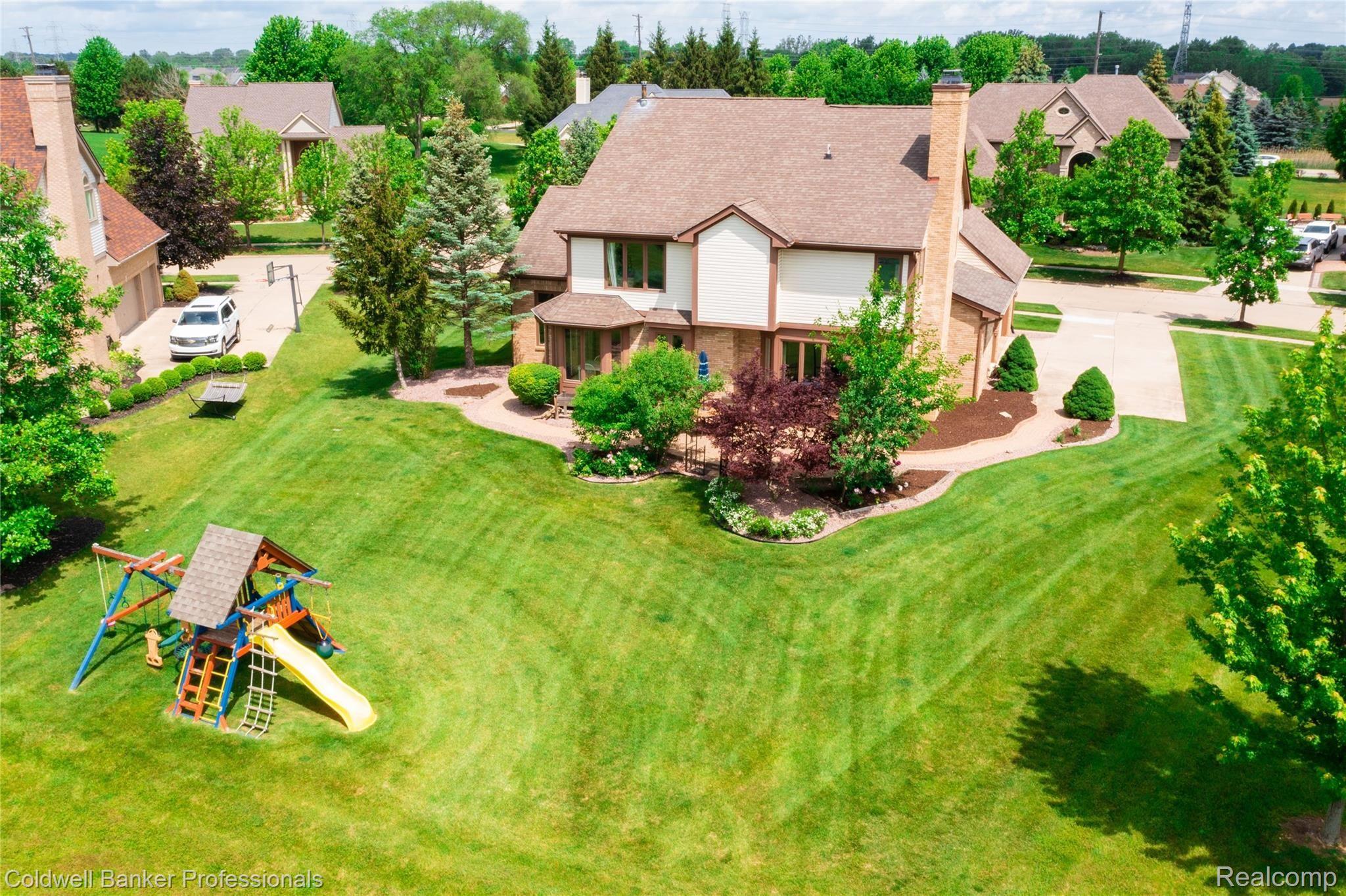 48515 Gladstone Road Canton, MI 48188 - Photo 34 of 38 48515 Gladstone, Canton (37 of 38).jpg