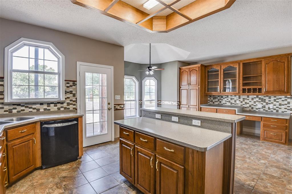 6603 Champion Road Midlothian, TX 76065 - Photo 10 of 33