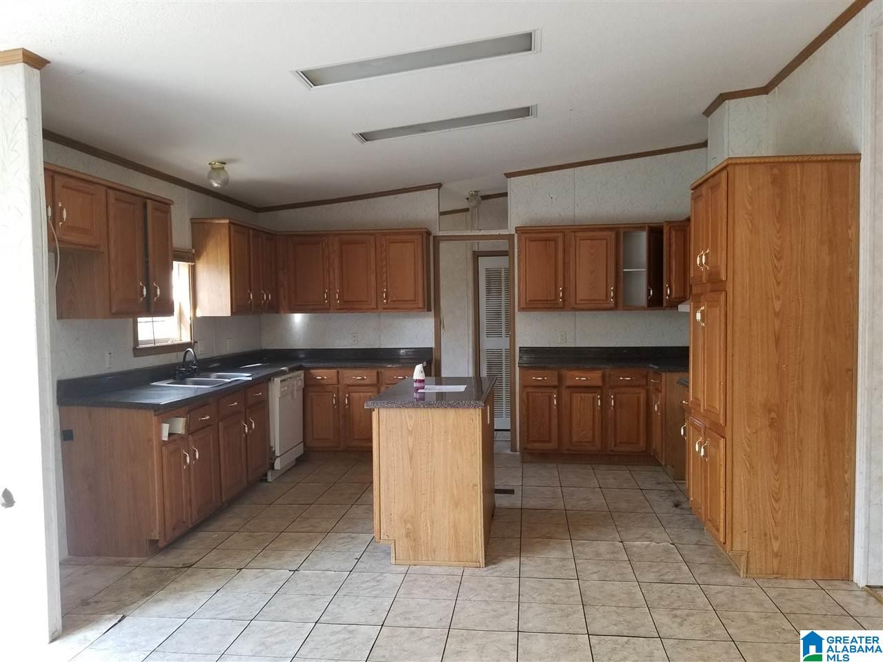 2102 24th Avenue Southwest Jasper, AL 35501 - Photo 2 of 7