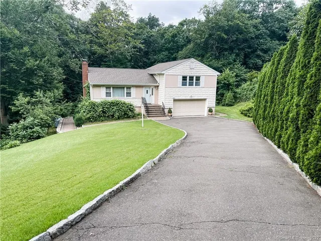 $4,600 | 317 Weeping Willow Lane, Fairfield, CT 06825