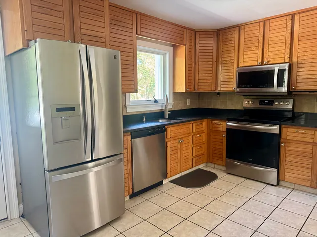 $4,600 | 317 Weeping Willow Lane, Fairfield, CT 06825