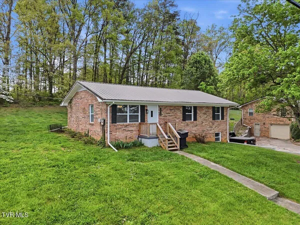 $299,900 | 1698 Elgin Drive, Morristown, TN 37814
