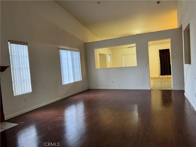 $2,600 | 1102 Clark Street, Riverside, CA 92501