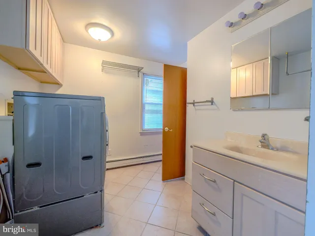 $334,900 | 328 Hillside Avenue, Brookhaven, PA 19015