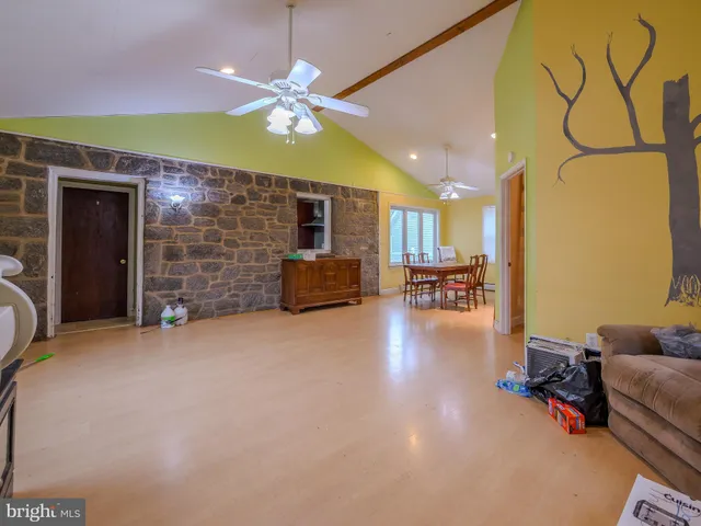 $334,900 | 328 Hillside Avenue, Brookhaven, PA 19015