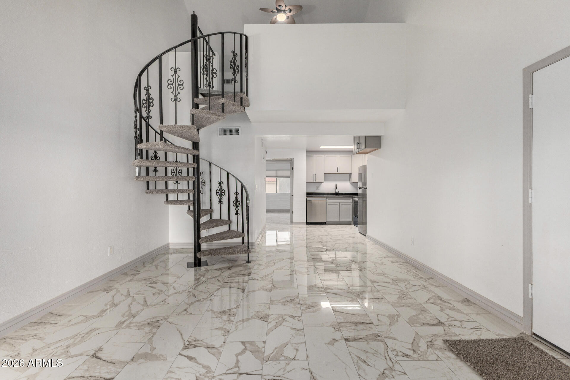 30 East Brown Road, Unit 2035 Mesa, AZ 85201 - Photo 5 of 31 09 - Brown