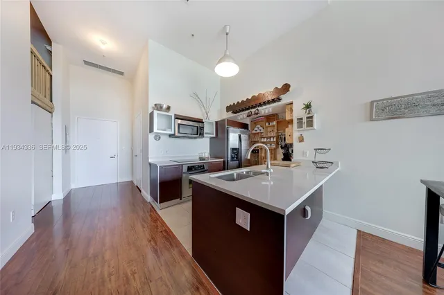 $3,150 | 1900 North Bayshore Drive, Unit 711, Miami, FL 33132