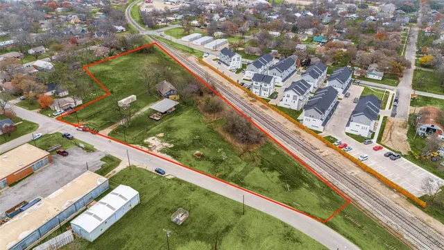 $699,000 | 715 North Paddock Avenue, Stephenville, TX 76401