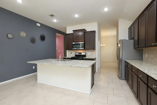 $2,500 | 14022 White Cloud Lane, Conroe, TX 77384
