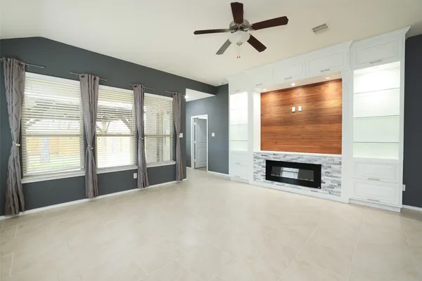 $2,500 | 14022 White Cloud Lane, Conroe, TX 77384