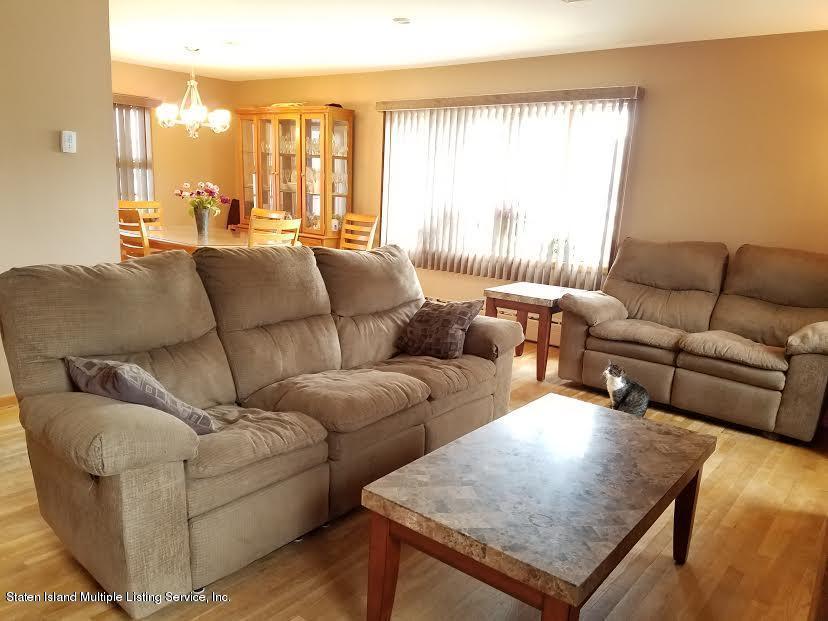125 Ridgecrest Avenue Staten Island, NY 10312 - Photo 7 of 22 2nd.floor living room