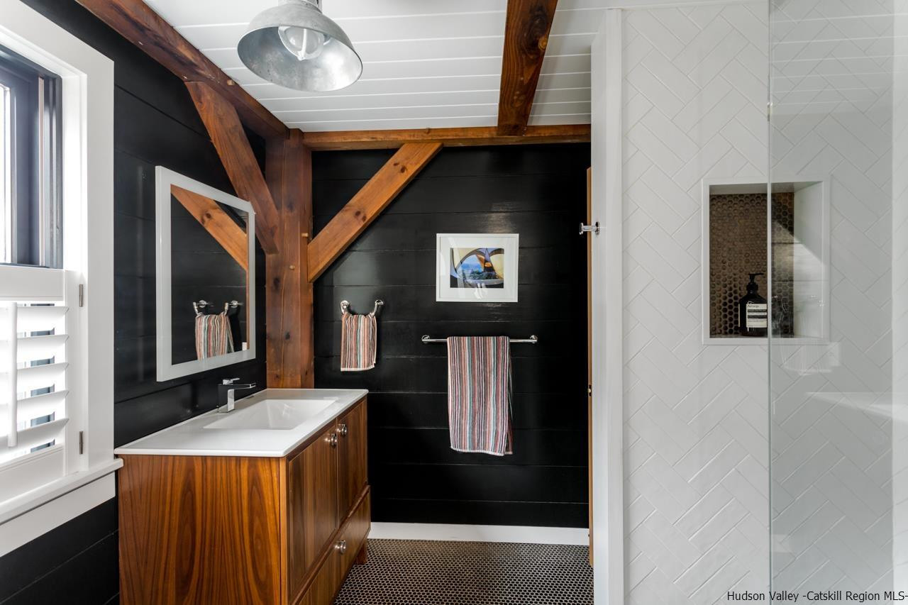 21 Red Oak Lane Garrison, NY 10524 - Photo 27 of 35 a kitchen view with a sink and refrigerator