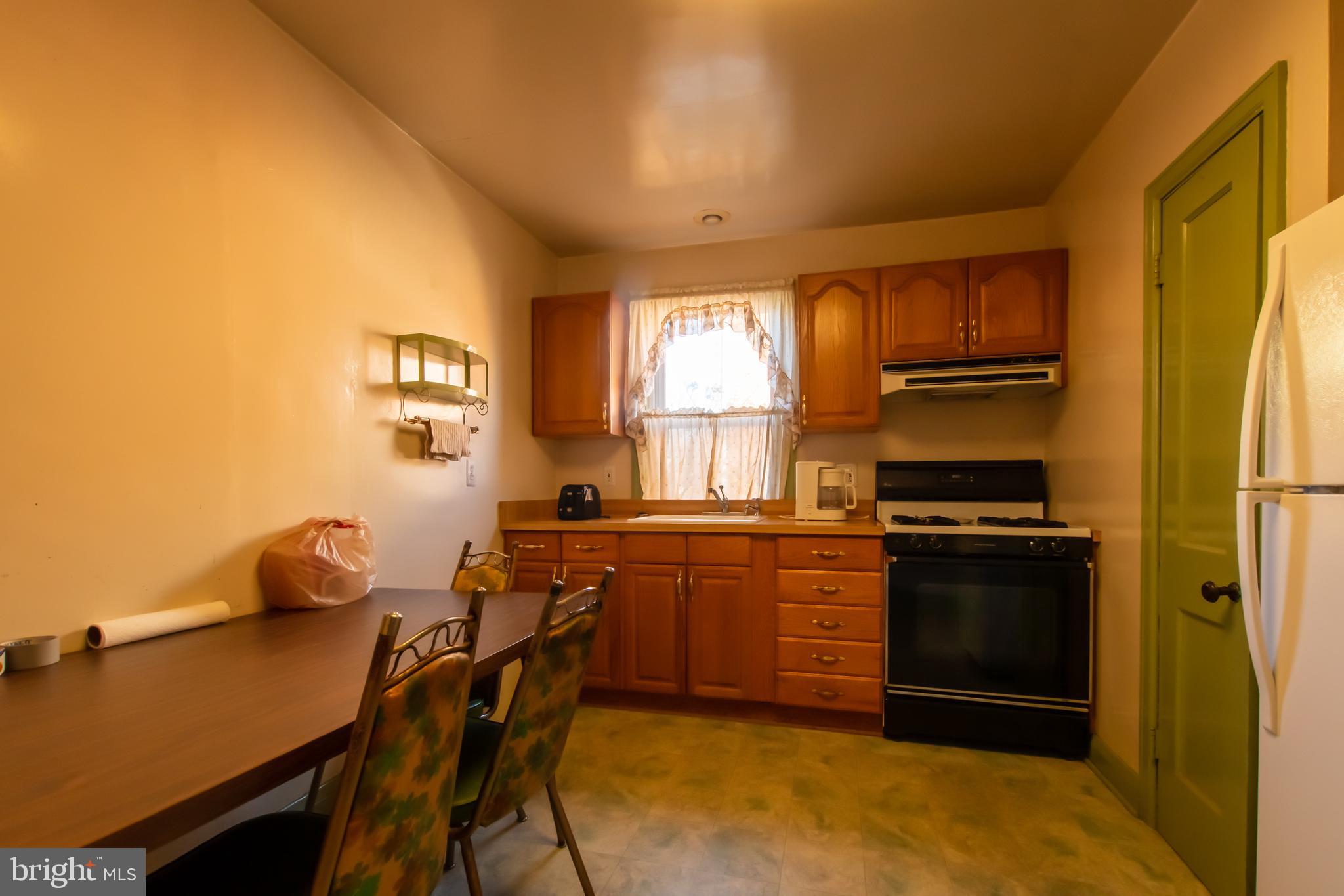 8442 Oakleigh Road Baltimore, MD 21234 - Photo 22 of 48 KITCHEN