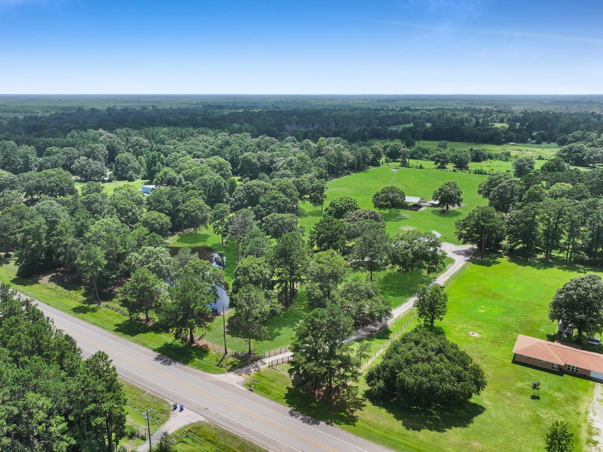 19200 Fm 92 Road Spurger, TX 77660 - Photo 46 of 49