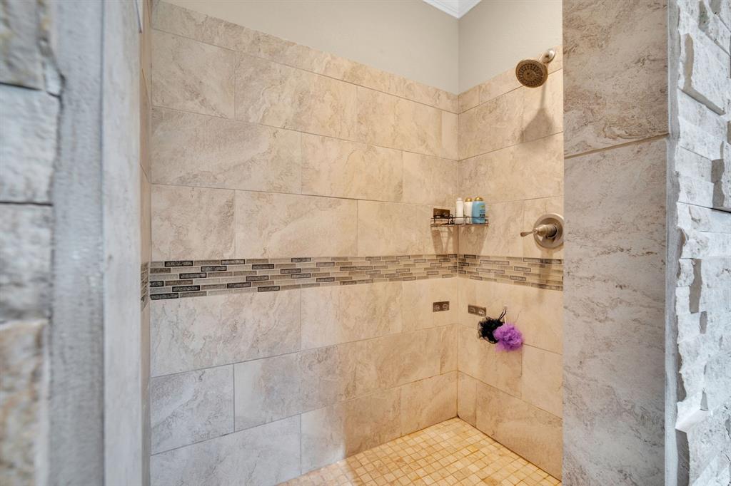 3052 Keri Lane Midlothian, TX 76065 - Photo 32 of 40 a bathroom with a shower