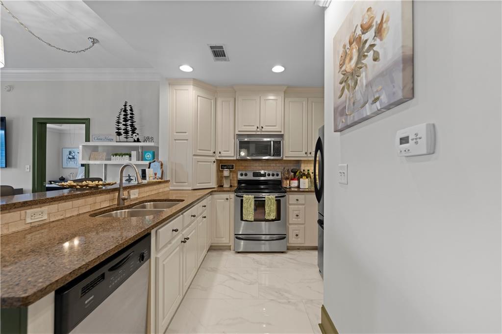 2255 Peachtree Road Northeast, Unit 521 Atlanta, GA 30309 - Photo 5 of 51