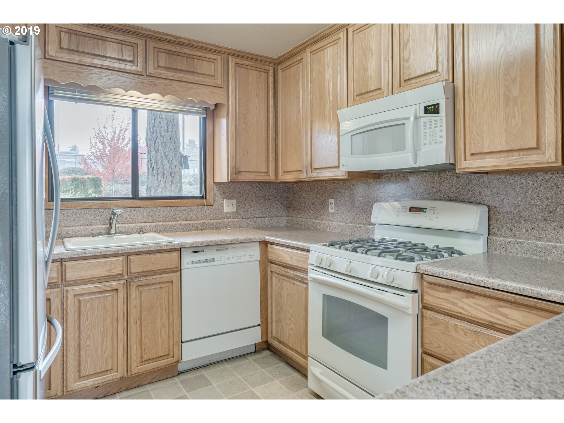 1775 Cloverleaf Road Lake Oswego, OR 97034 - Photo 8 of 27 Gallery Image 8