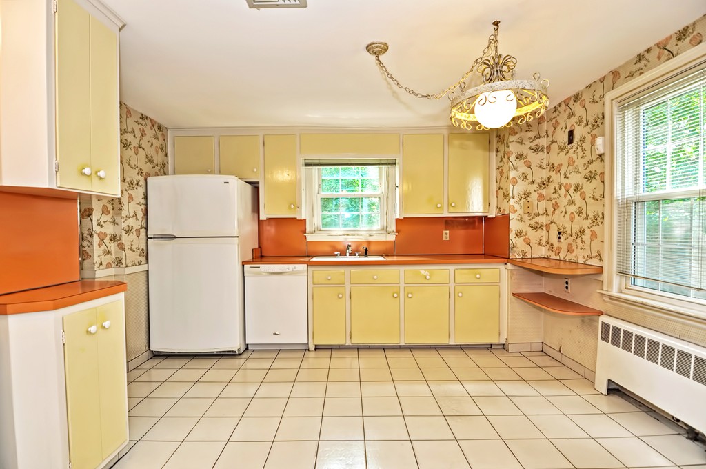 103 Pine Ridge Road Medford, MA 02155 - Photo 15 of 30