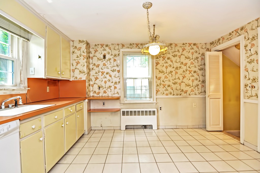 103 Pine Ridge Road Medford, MA 02155 - Photo 16 of 30
