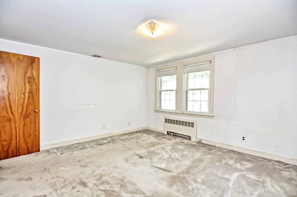 103 Pine Ridge Road Medford, MA 02155 - Photo 18 of 30