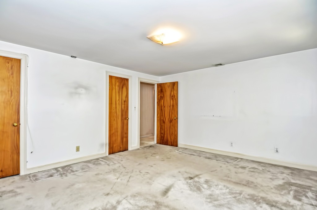103 Pine Ridge Road Medford, MA 02155 - Photo 19 of 30