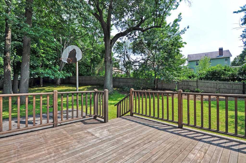 103 Pine Ridge Road Medford, MA 02155 - Photo 27 of 30