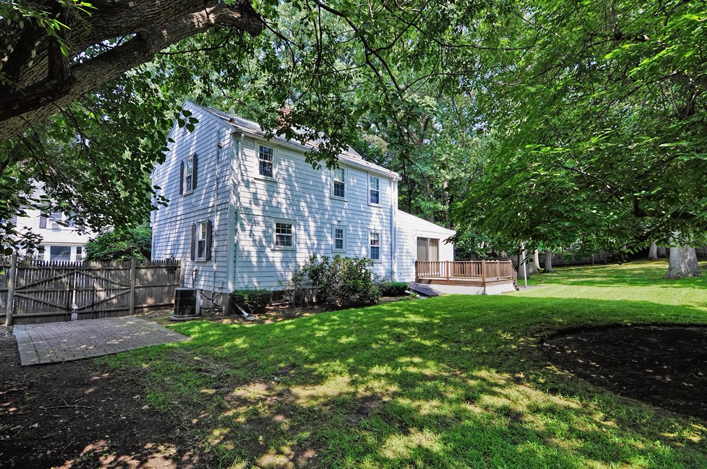 103 Pine Ridge Road Medford, MA 02155 - Photo 3 of 30