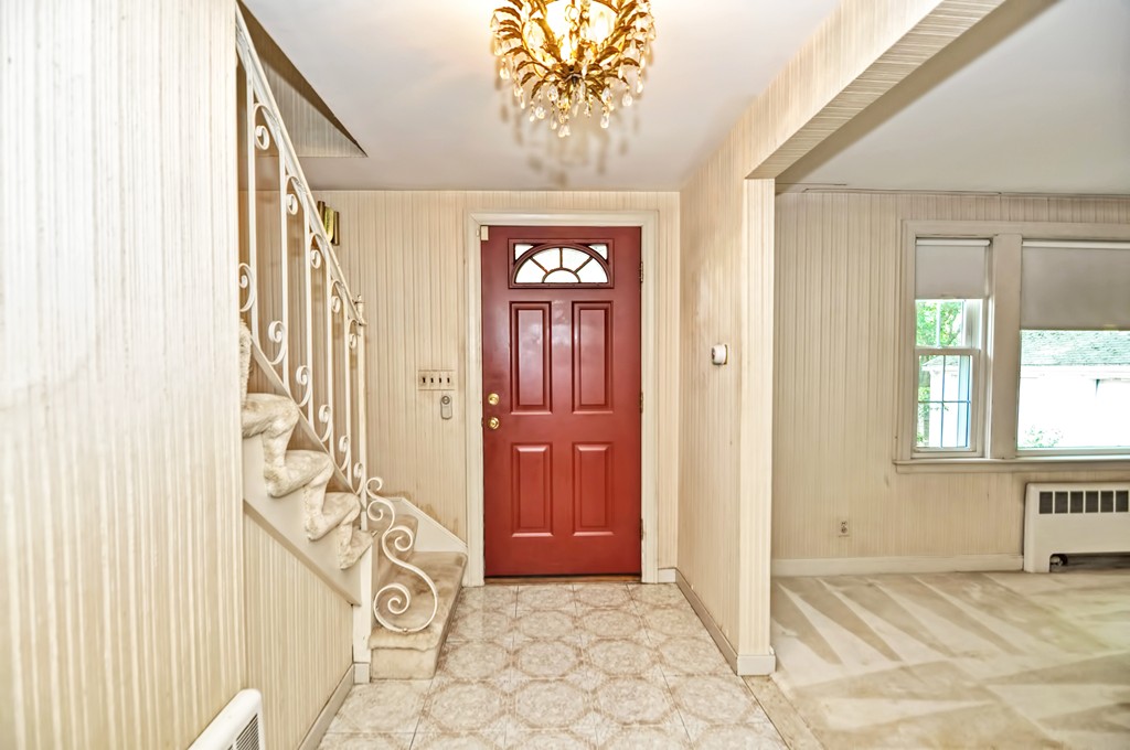 103 Pine Ridge Road Medford, MA 02155 - Photo 7 of 30