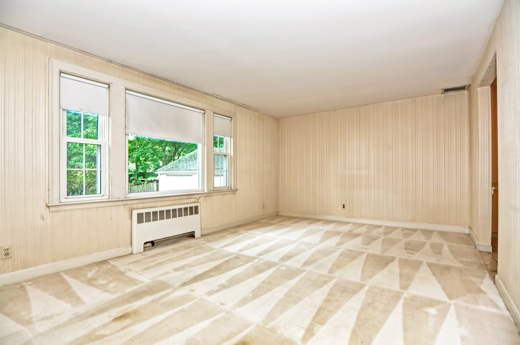 103 Pine Ridge Road Medford, MA 02155 - Photo 8 of 30