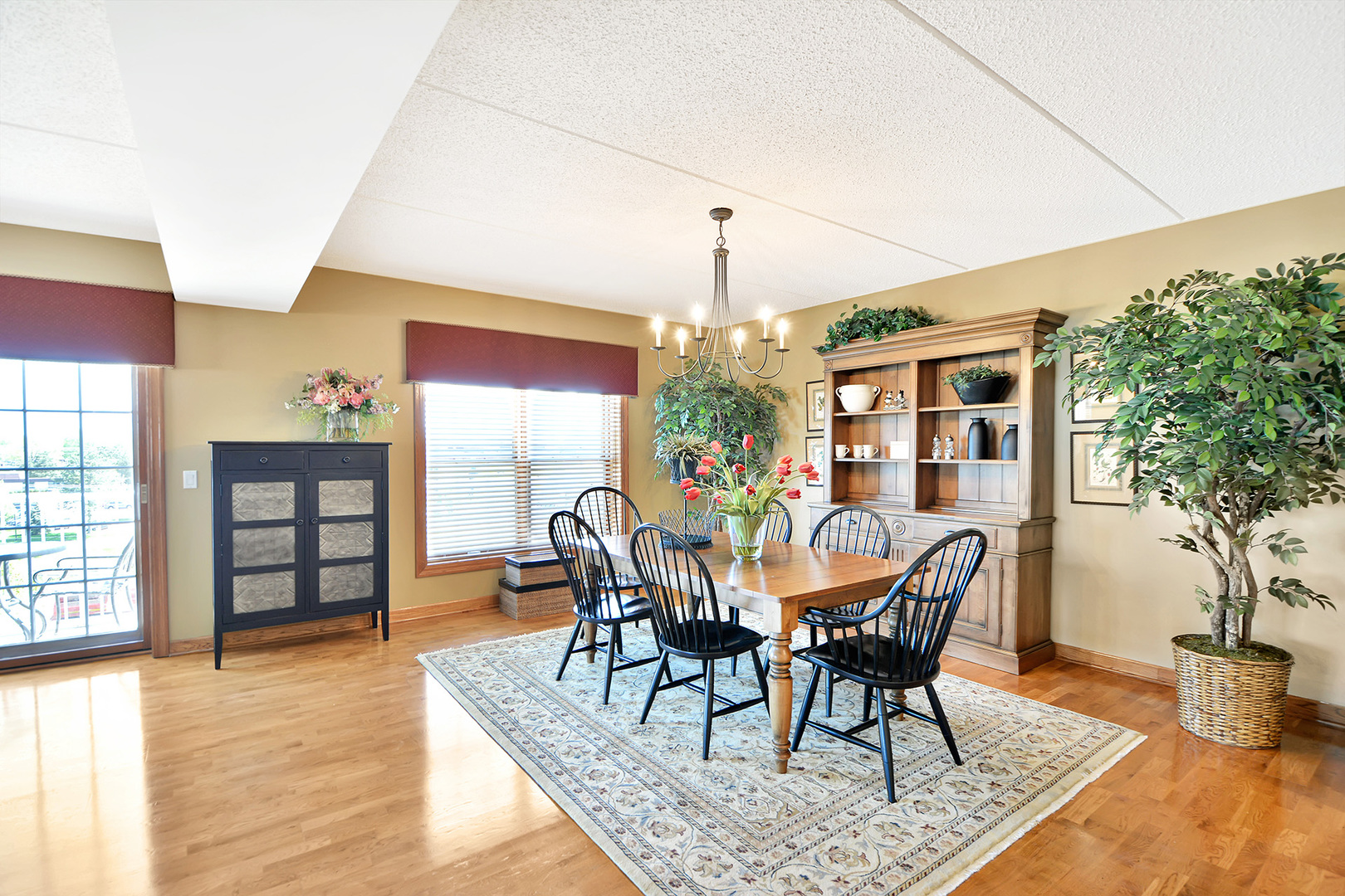 601 West Rand Road, Unit 417 Arlington Heights, IL 60004 - Photo 8 of 29 Gallery Image 8