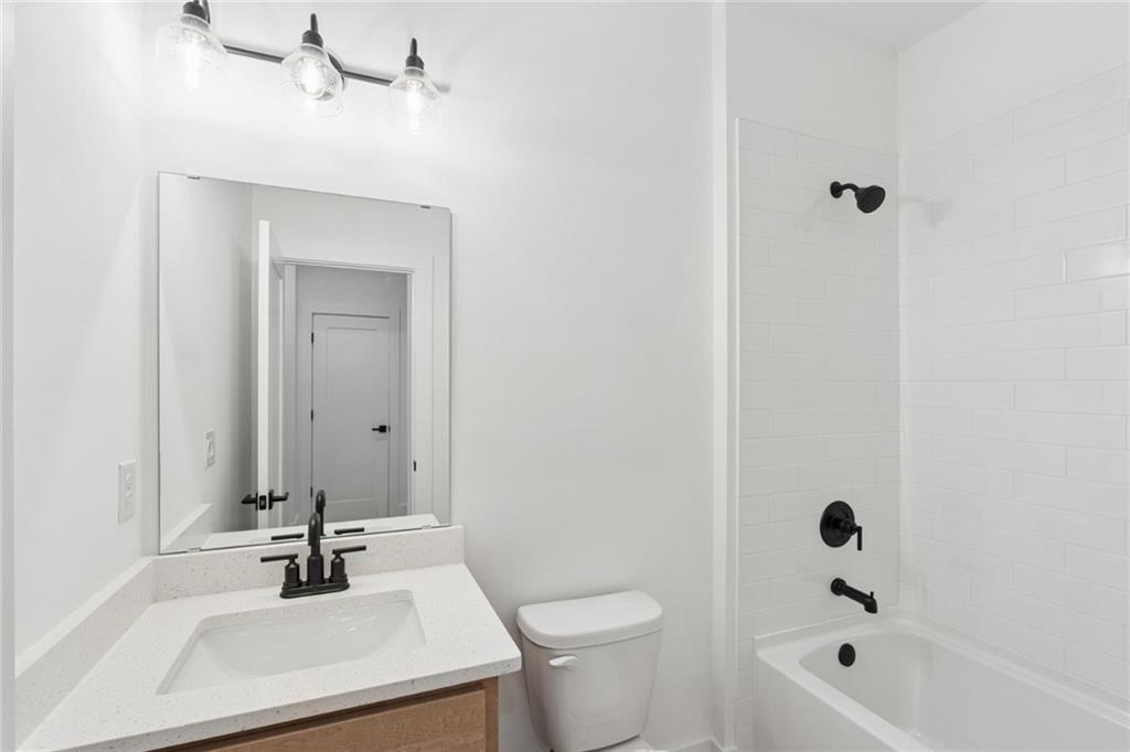 642 Memphis Drive Scottdale, GA 30079 - Photo 15 of 19 Gallery Image 15