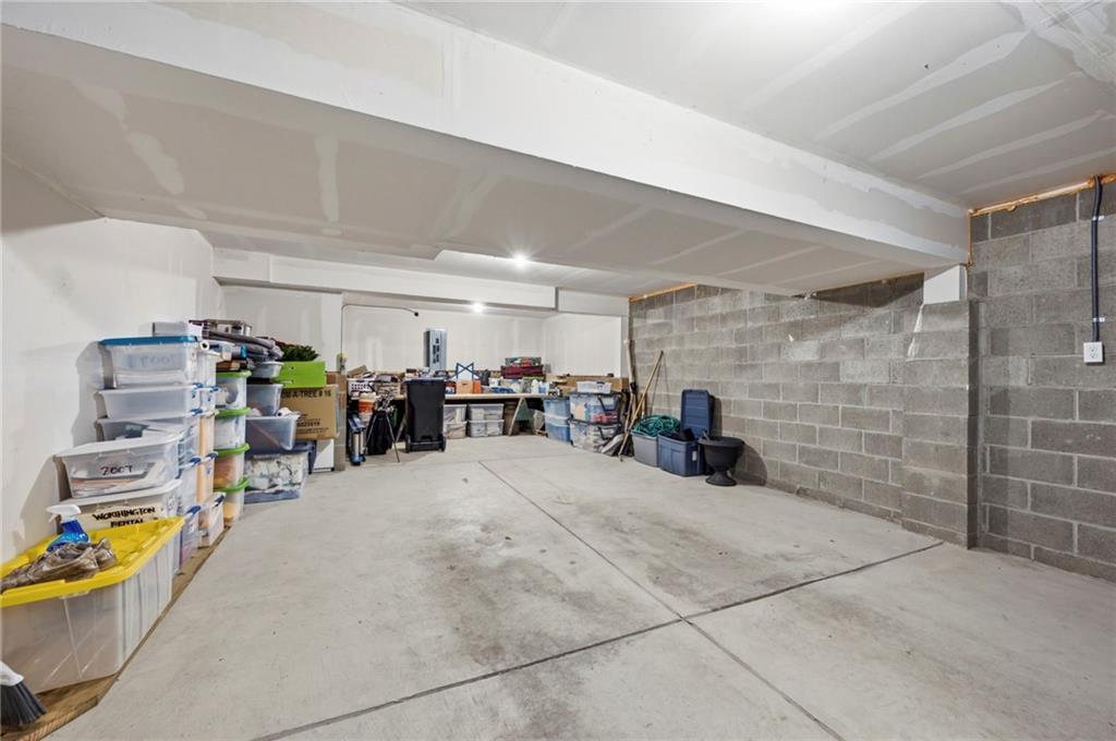 211 Lockheed Drive Coraopolis, PA 15108 - Photo 26 of 34 Gallery Image 26