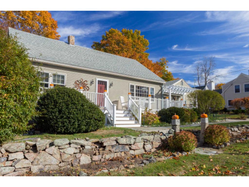 68 Spring Hill Road New Castle, NH 03854 - Photo 1 of 35 Gallery Image 1