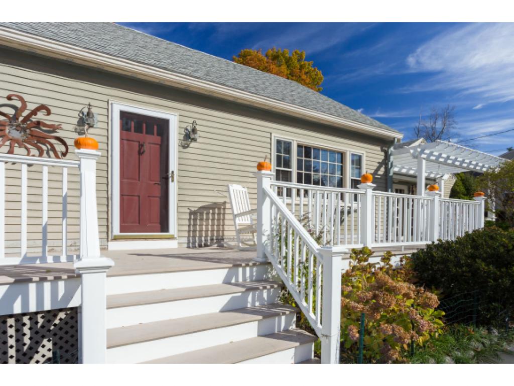 68 Spring Hill Road New Castle, NH 03854 - Photo 2 of 35 Gallery Image 2