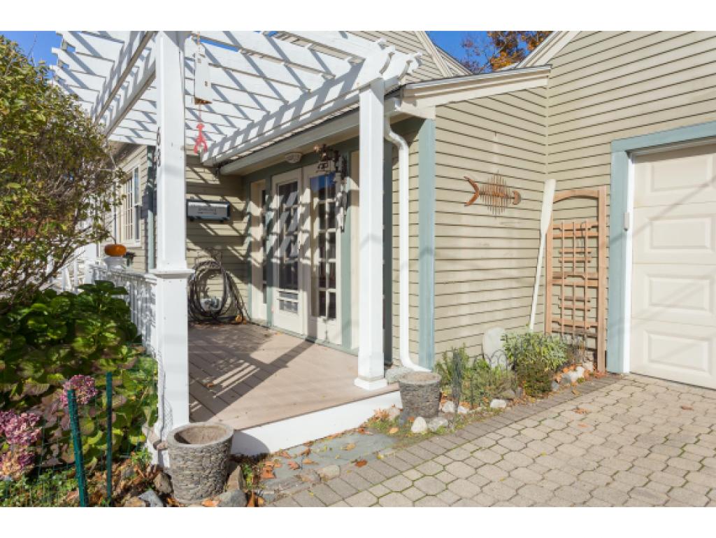 68 Spring Hill Road New Castle, NH 03854 - Photo 3 of 35 Gallery Image 3