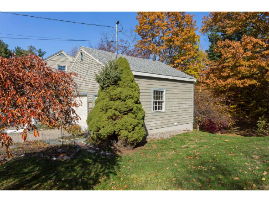 68 Spring Hill Road New Castle, NH 03854 - Photo 31 of 35 Gallery Image 31