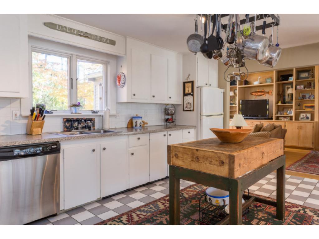 68 Spring Hill Road New Castle, NH 03854 - Photo 8 of 35 Gallery Image 8
