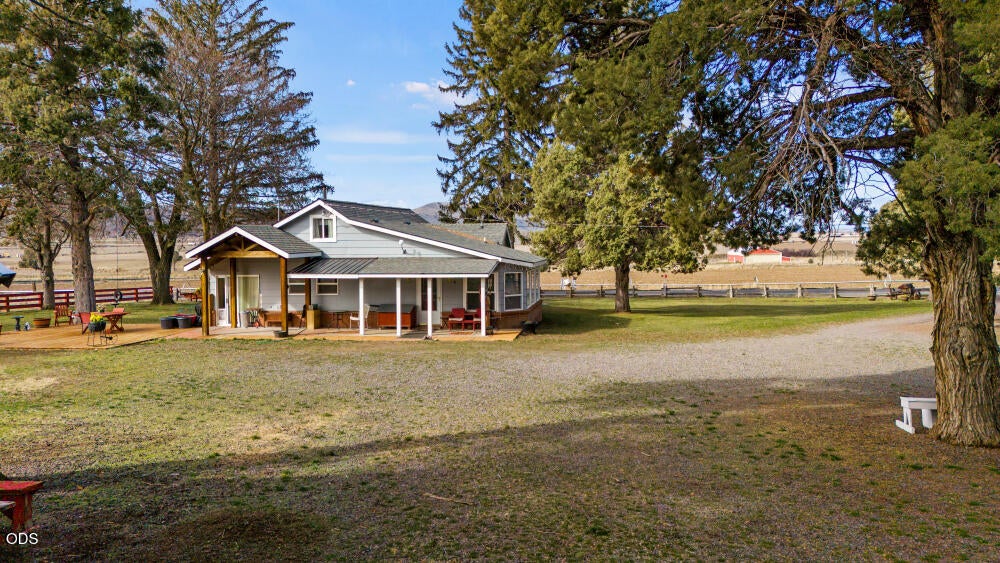 14837 Hill Road Klamath Falls, OR 97603 - Photo 1 of 41 Gallery Image 1
