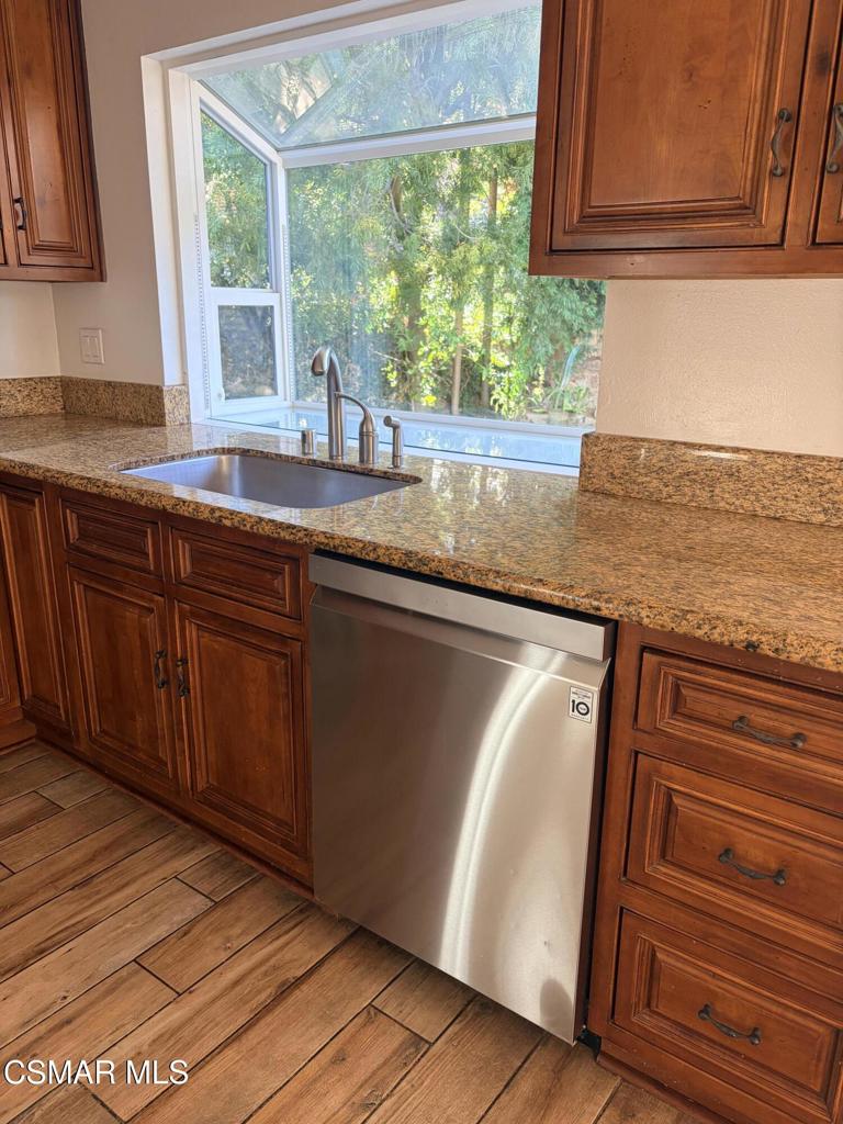 1075 Triunfo Canyon Road Westlake Village, CA 91361 - Photo 4 of 12