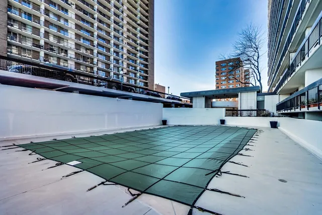 $299,900 | 5901 North Sheridan Road, Unit 6K, Chicago, IL 60660