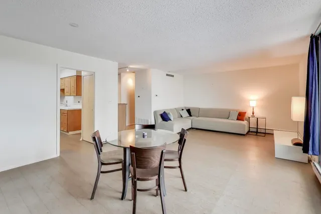 $299,900 | 5901 North Sheridan Road, Unit 6K, Chicago, IL 60660