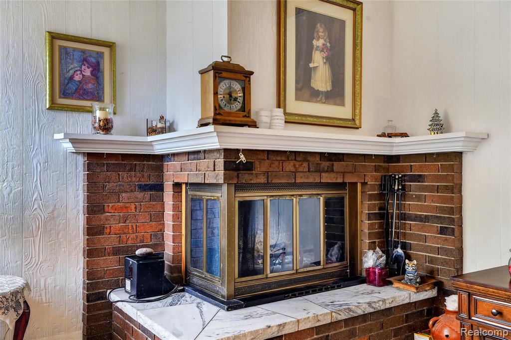 5090 Torrey Road Flint, MI 48507 - Photo 18 of 43