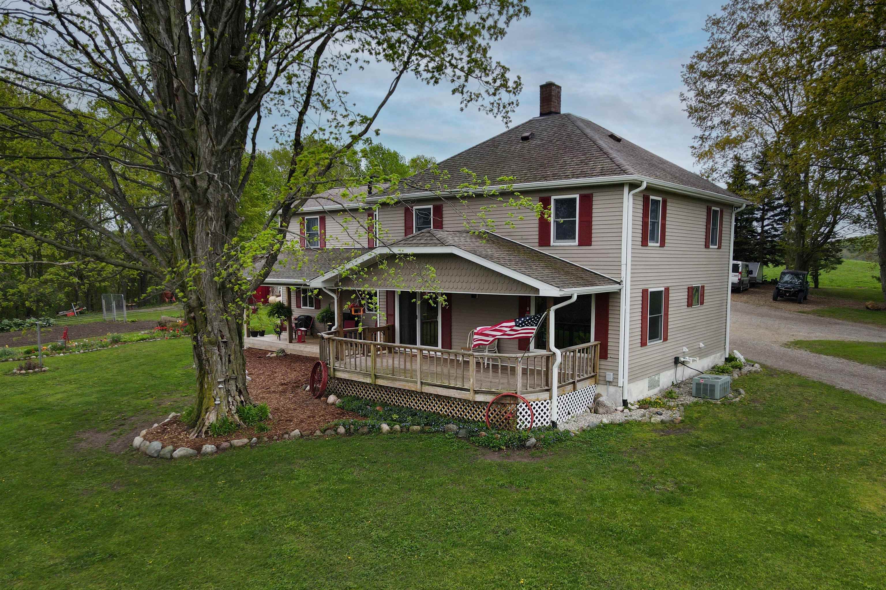 8201 Essex Road Ellsworth, MI 49729 - Photo 2 of 42