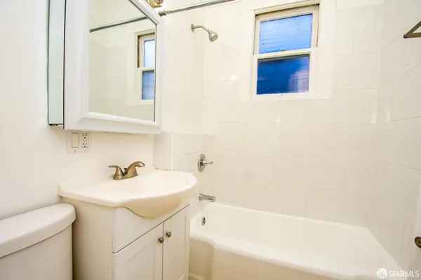 $4,695 | 205 Bonview Street, San Francisco, CA 94110