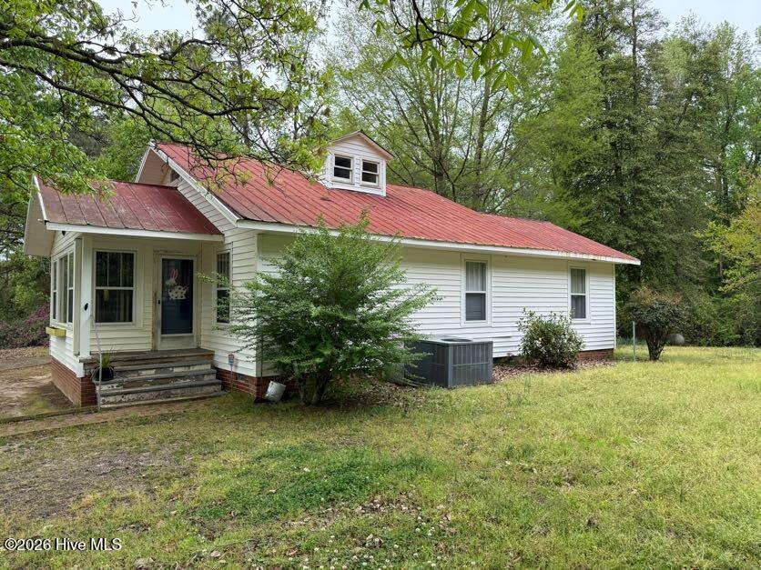2177 Boney Mill Road Clinton, NC 28328 - Photo 2 of 27 Front (Side) Entrance