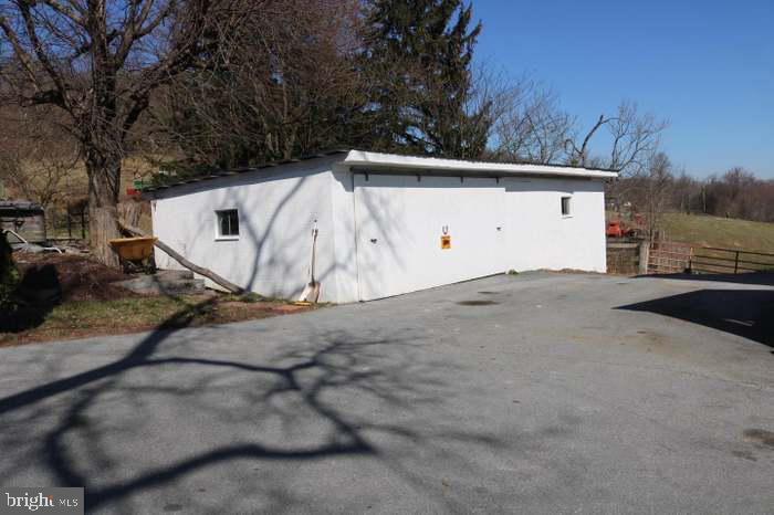 627 Hammonds Mill Road Hedgesville, WV 25427 - Photo 5 of 19