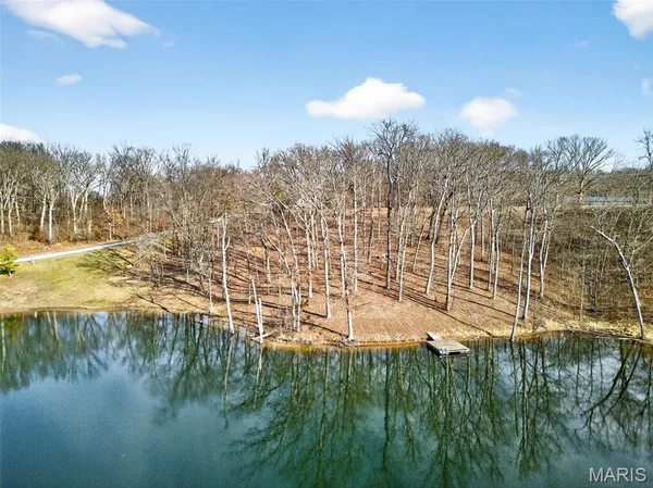 $200,000 | 35 Woodline Drive, Winfield, MO 63389